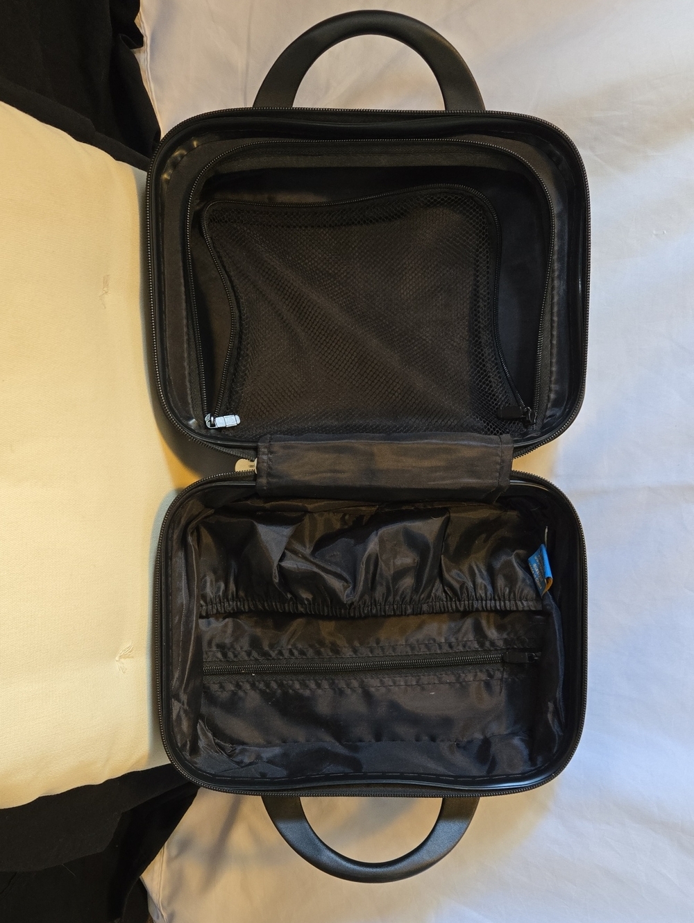 Star Wars Black Darth Vader Toiletry Travel Case - Picture 4 of 9